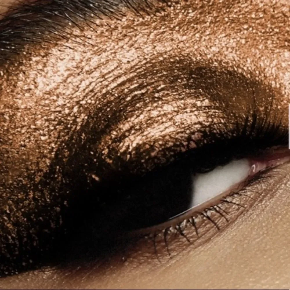 Josephine Eye Dazzle Liquid Metallic Eyeshadow Leona